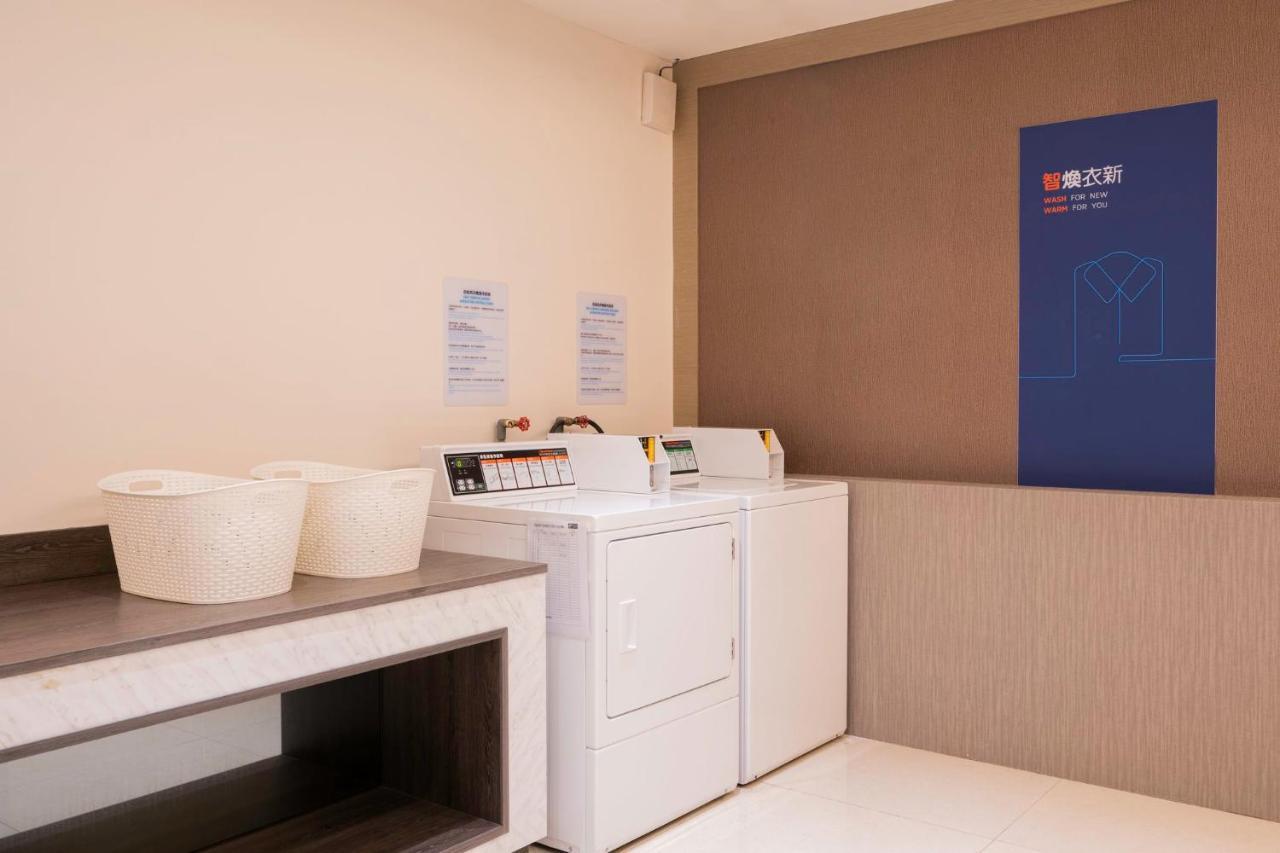 Holiday Inn Express Kaohsiung Love River By Ihg Экстерьер фото