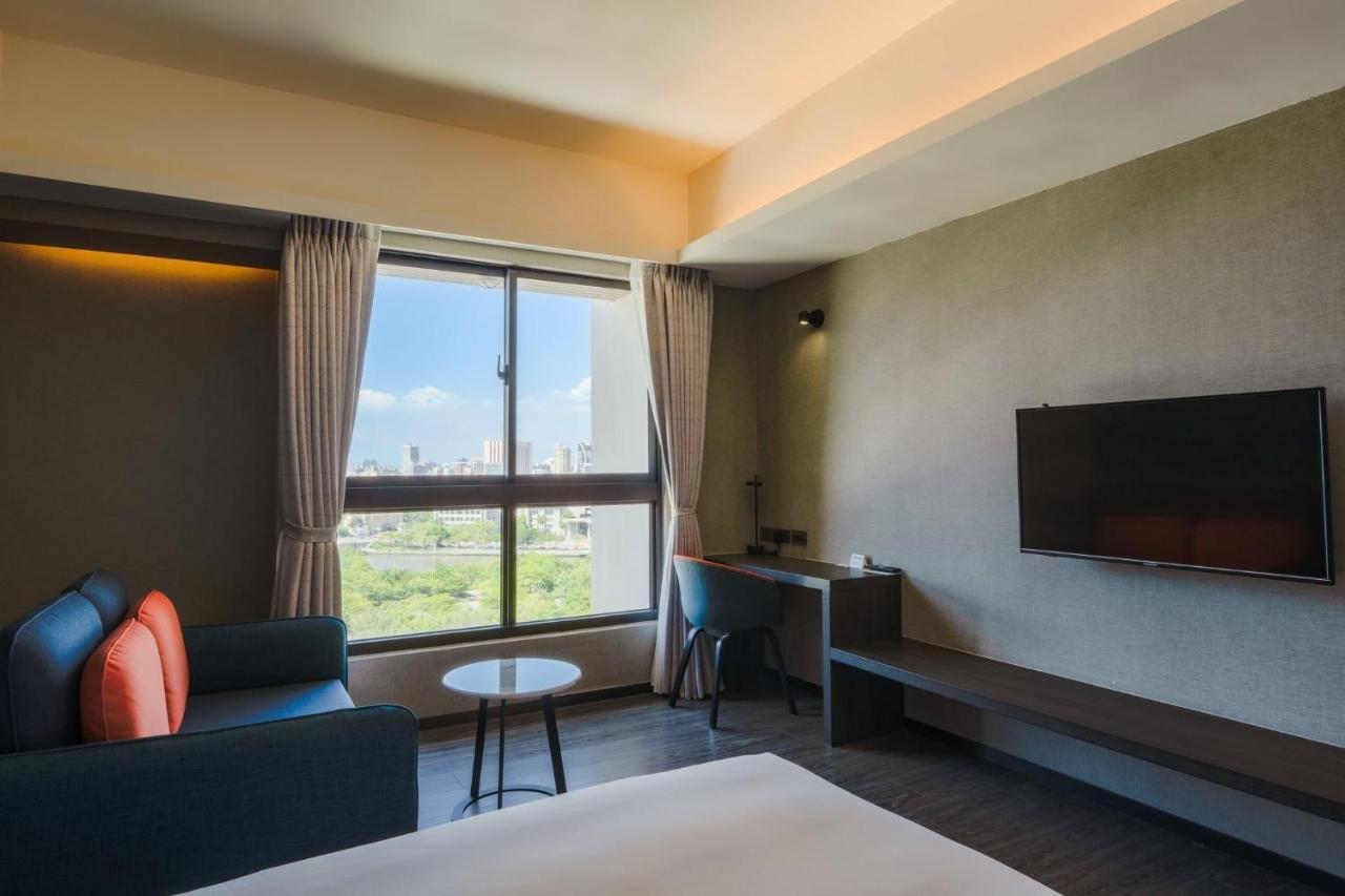 Holiday Inn Express Kaohsiung Love River By Ihg Экстерьер фото