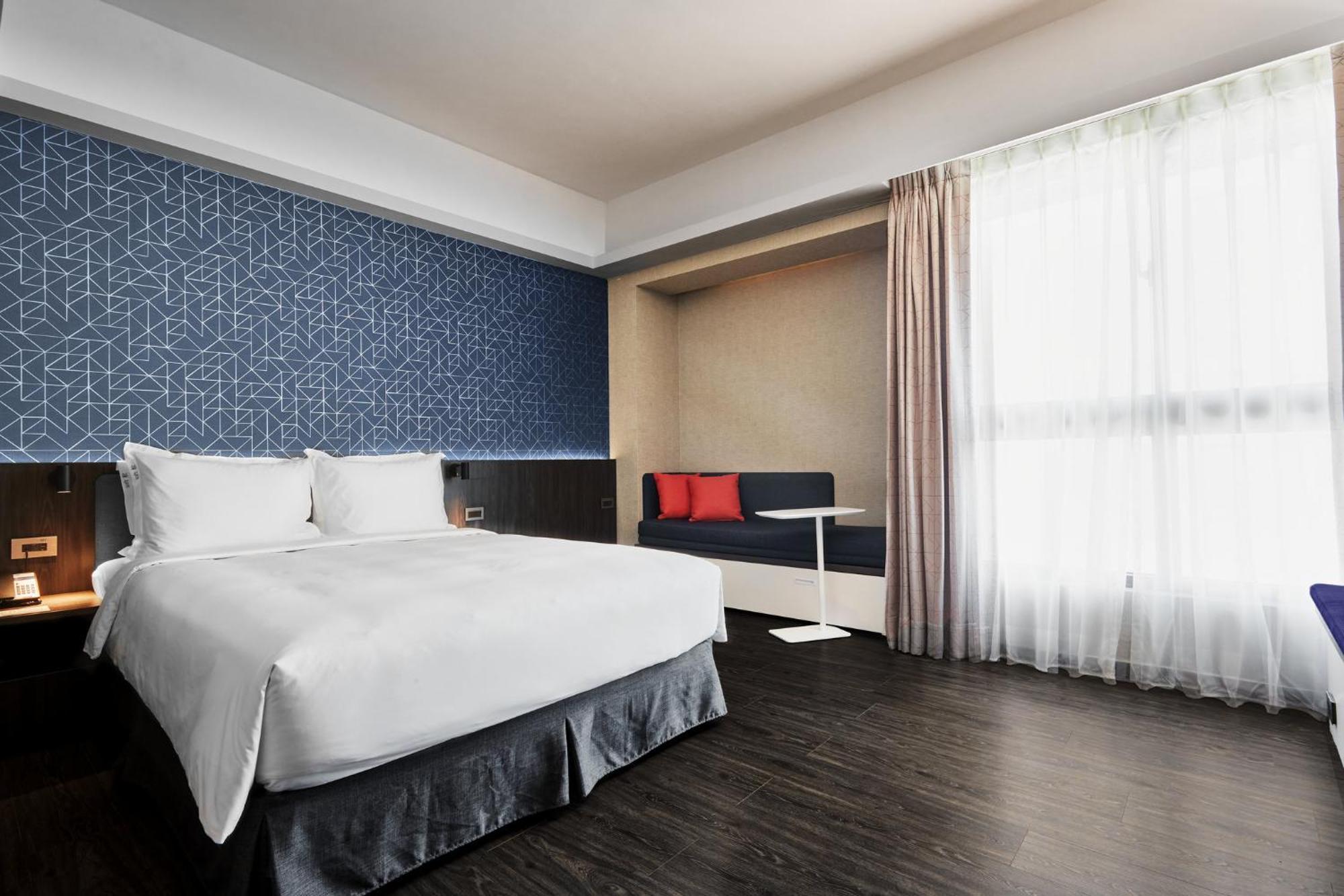 Holiday Inn Express Kaohsiung Love River By Ihg Экстерьер фото